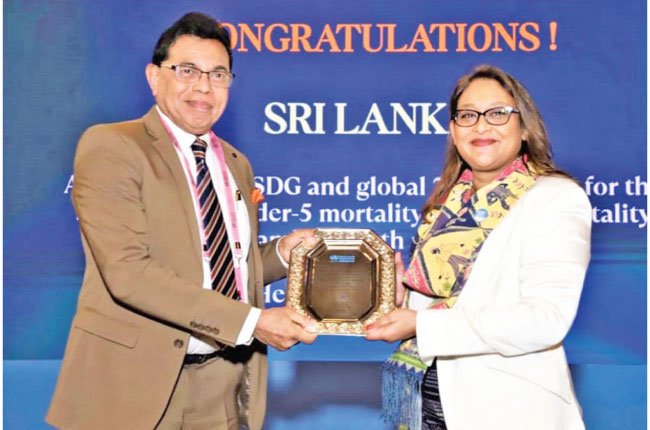 Sri Lanka Collects WHO Awards for Health Achievements with Pride