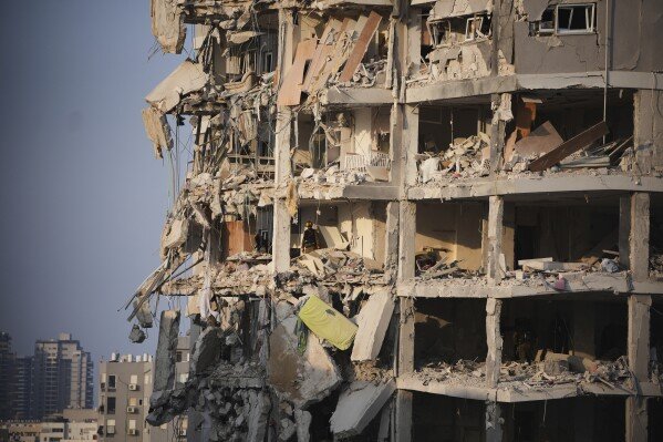  Israel Destroys Iran HQ as War Threatens to Escalate Rapidly