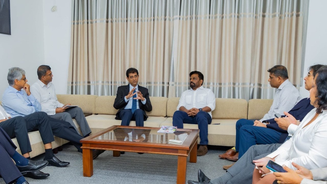 President’s Powerful Meeting with Ceylon Chamber of Commerce