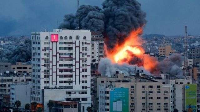Israel Airstrikes Near Gaza Hospitals Kill 83 Civilians